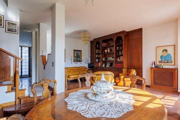 casa indipendente in vendita a Muggiò