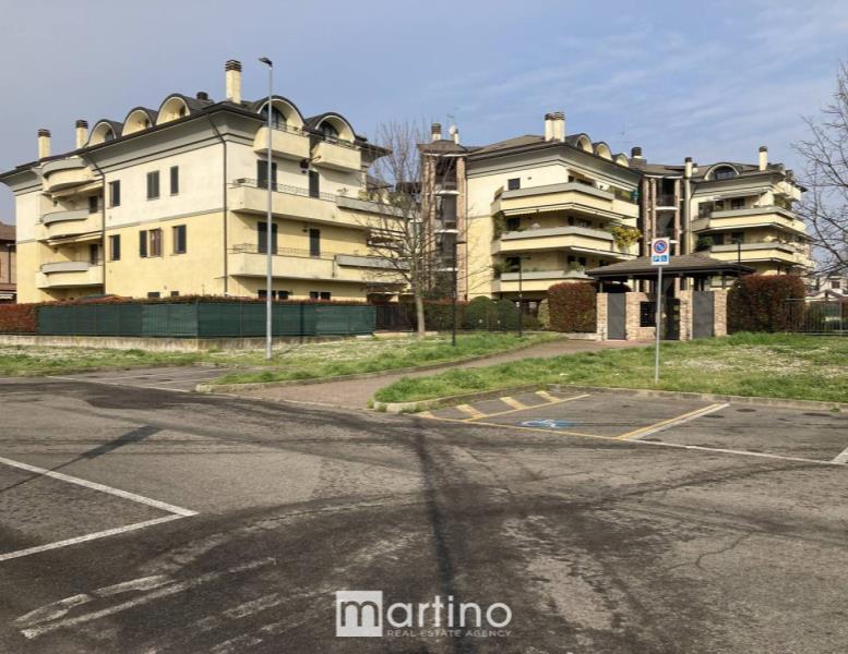 locale di sgombero in vendita a Muggiò