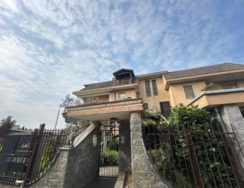 casa indipendente in vendita a Muggiò