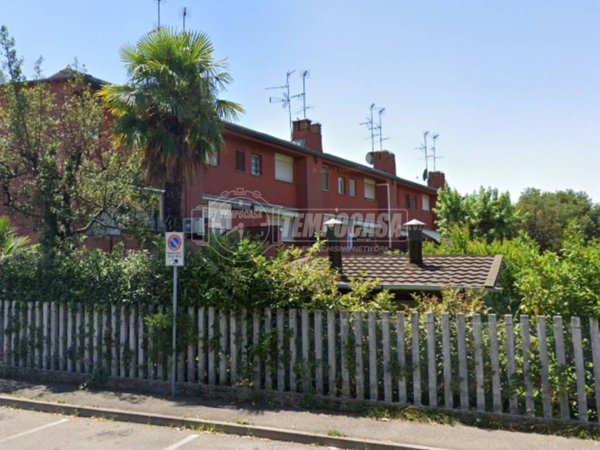 casa indipendente in vendita a Muggiò