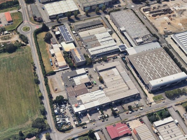 negozio in vendita a Muggiò in zona Taccona