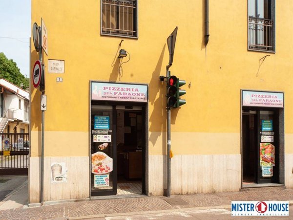negozio in vendita a Muggiò