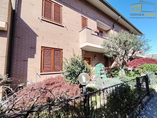 casa indipendente in vendita a Muggiò