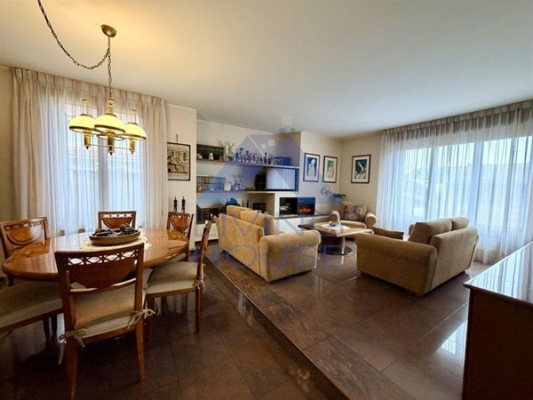 casa indipendente in vendita a Muggiò