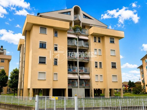 appartamento in vendita a Muggiò in zona Taccona