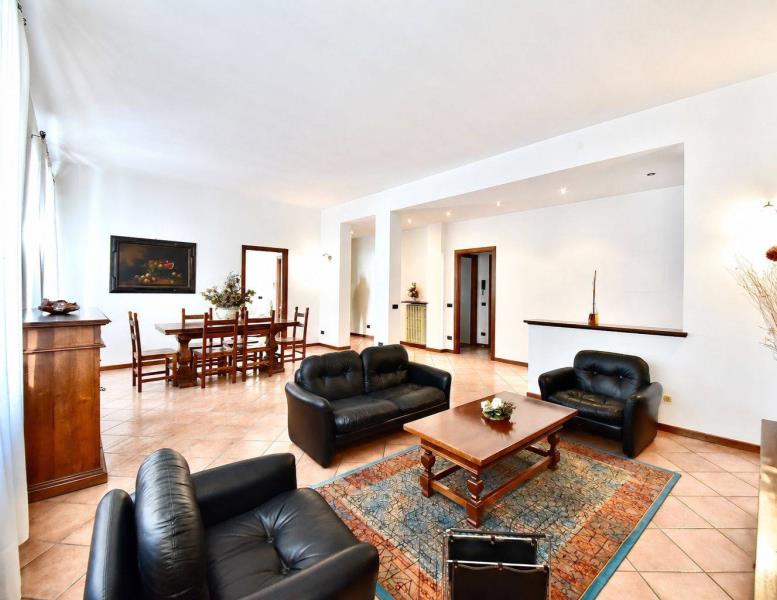 casa indipendente in vendita a Muggiò