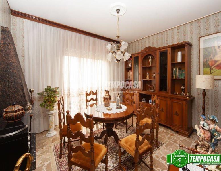 casa indipendente in vendita a Muggiò