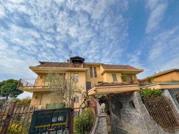 casa indipendente in vendita a Muggiò in zona Taccona