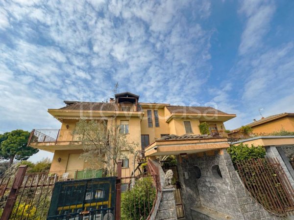 casa indipendente in vendita a Muggiò in zona Taccona