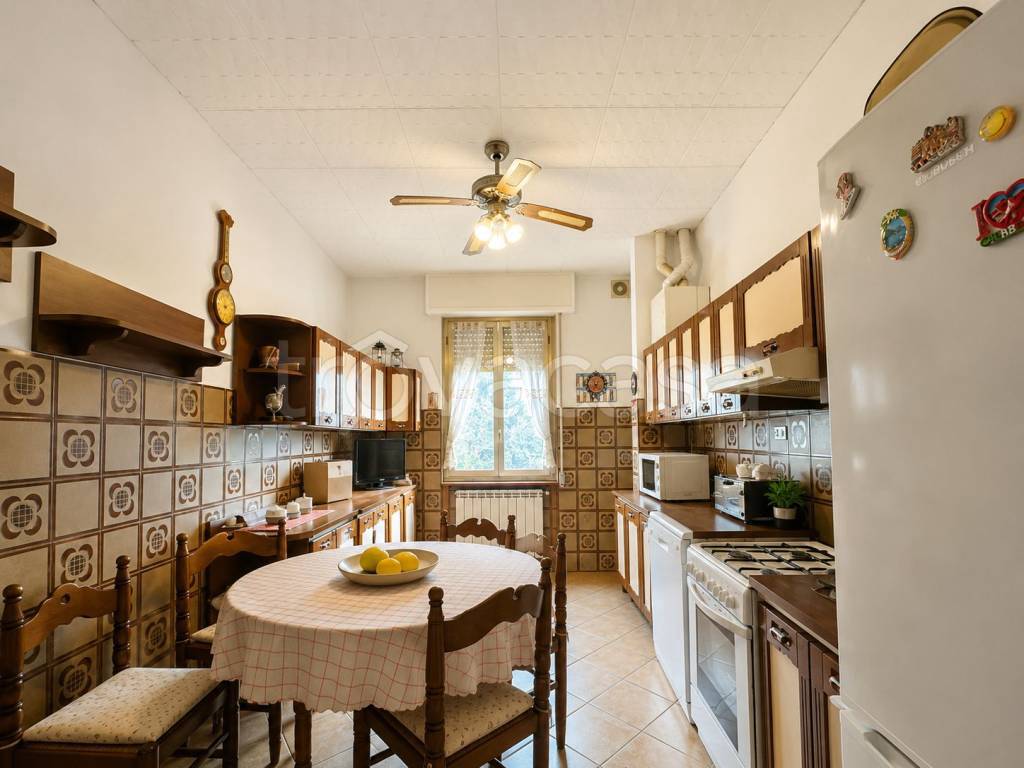 casa indipendente in vendita a Muggiò in zona Taccona