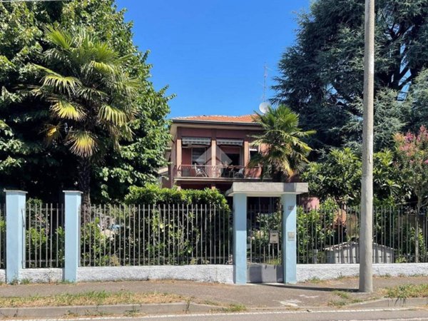 appartamento in vendita a Muggiò in zona Taccona
