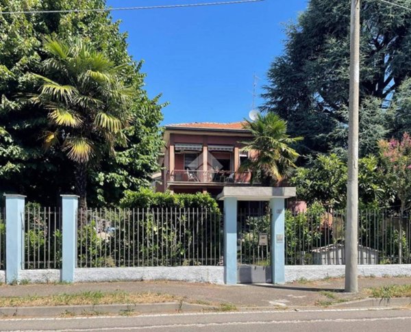 appartamento in vendita a Muggiò in zona Taccona