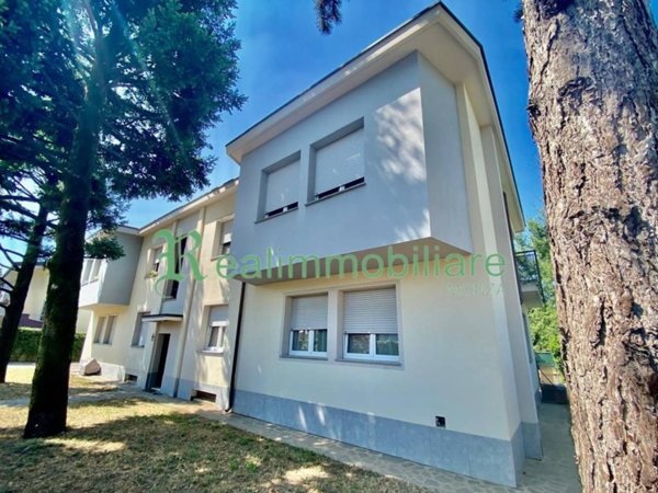 casa indipendente in vendita a Muggiò in zona Taccona