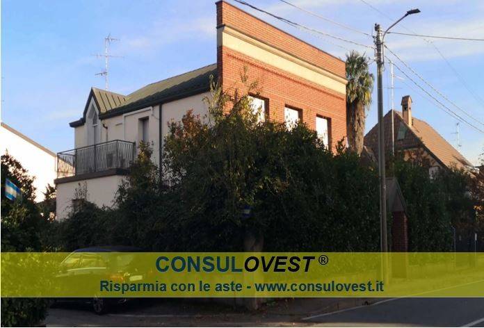 casa indipendente in vendita a Muggiò