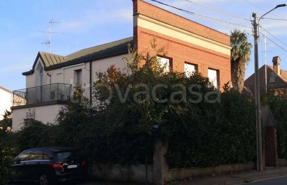 casa indipendente in vendita a Muggiò
