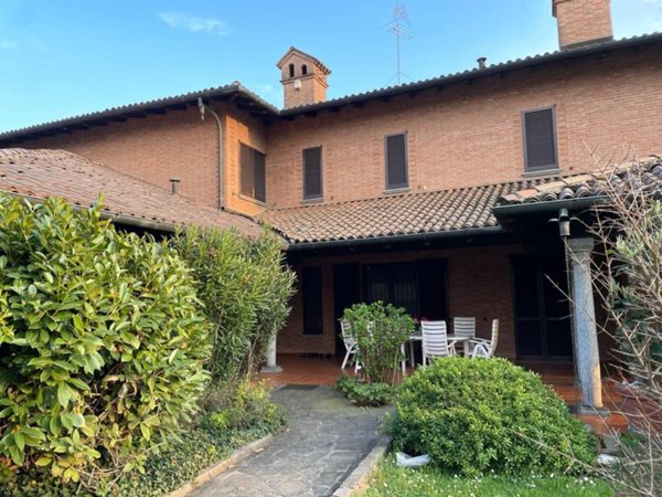 casa indipendente in vendita a Muggiò in zona Taccona