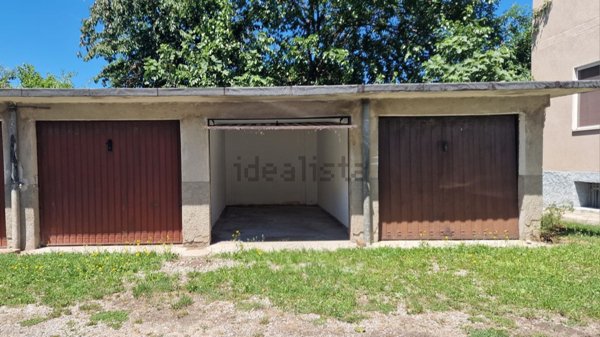 box auto in vendita a Muggiò in zona Taccona