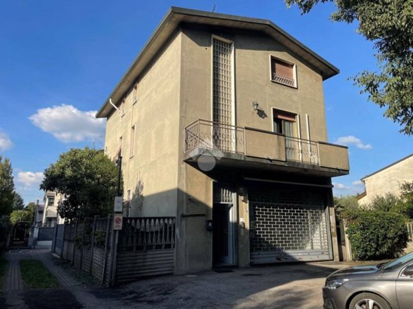 casa indipendente in vendita a Muggiò