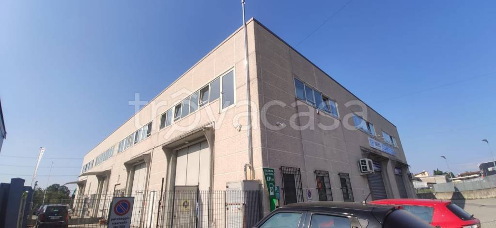 ufficio in vendita a Muggiò in zona Taccona