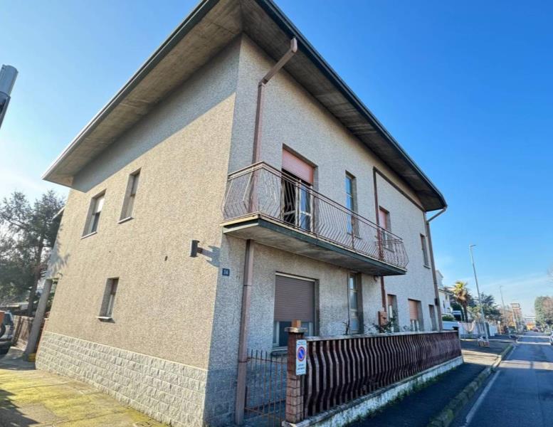 casa indipendente in vendita a Nova Milanese