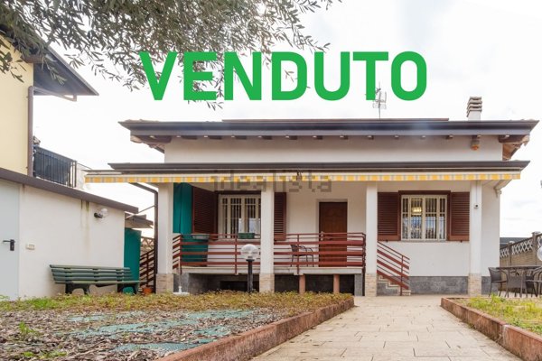 casa indipendente in vendita a Nova Milanese