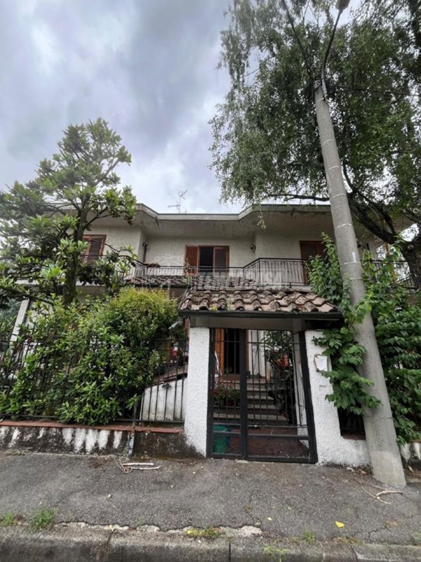casa indipendente in vendita a Nova Milanese