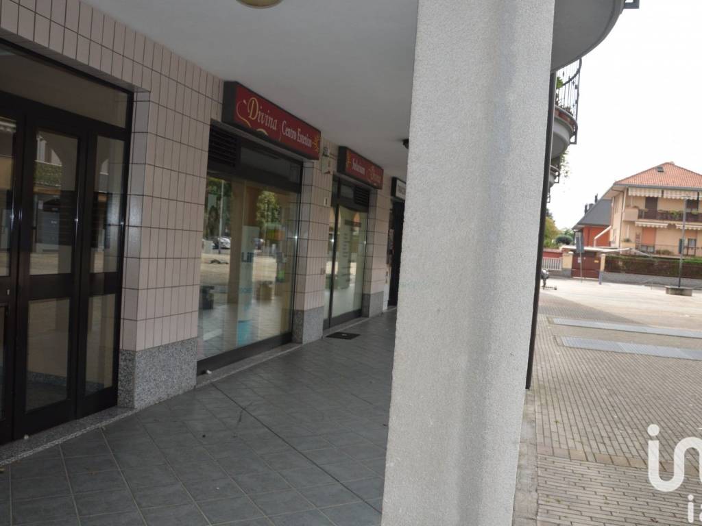 negozio in vendita a Nova Milanese