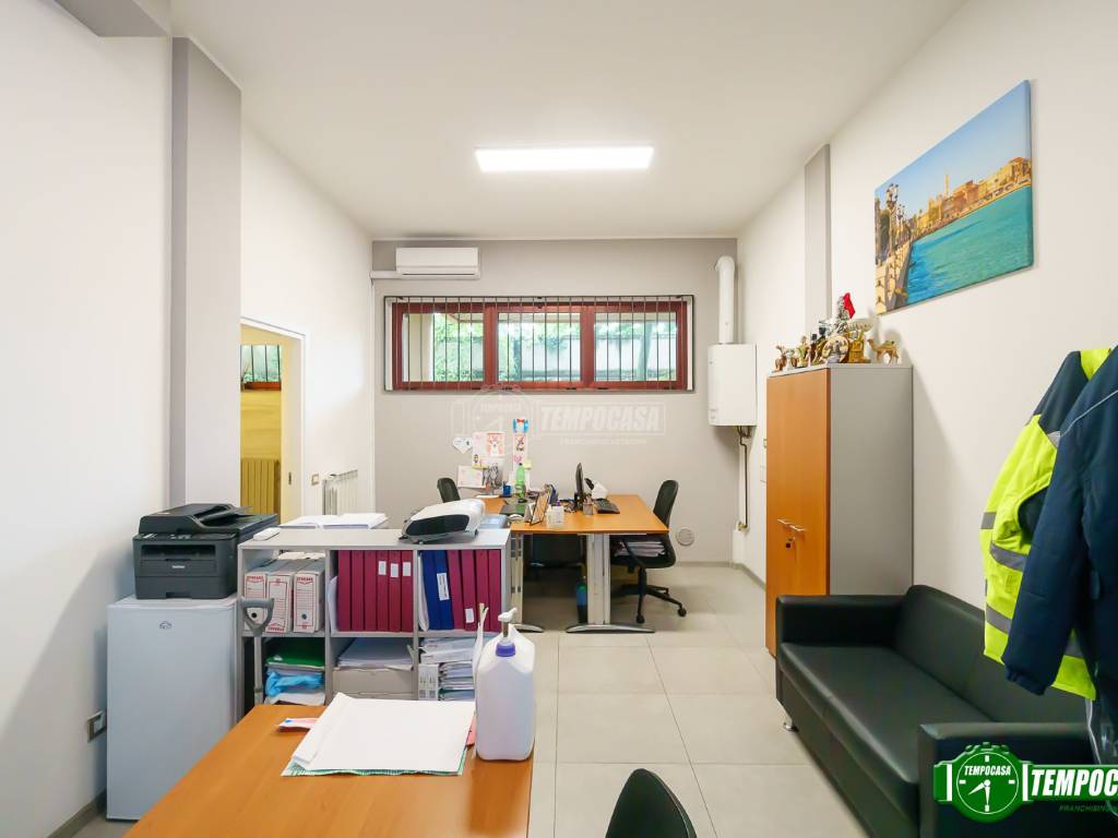negozio in vendita a Nova Milanese