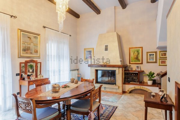 casa indipendente in vendita a Nova Milanese
