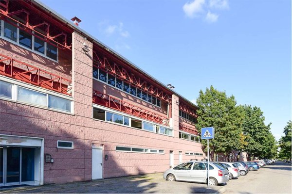 esavano in vendita a Nova Milanese