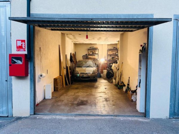 locale di sgombero in vendita a Nova Milanese