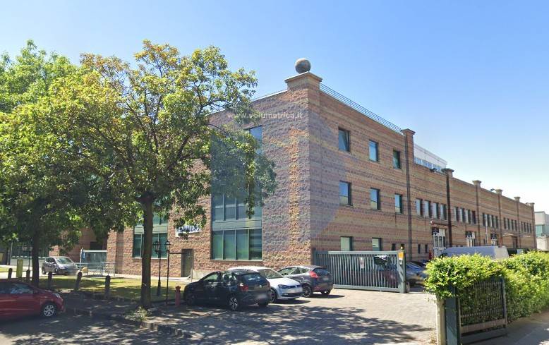 locale di sgombero in vendita a Nova Milanese