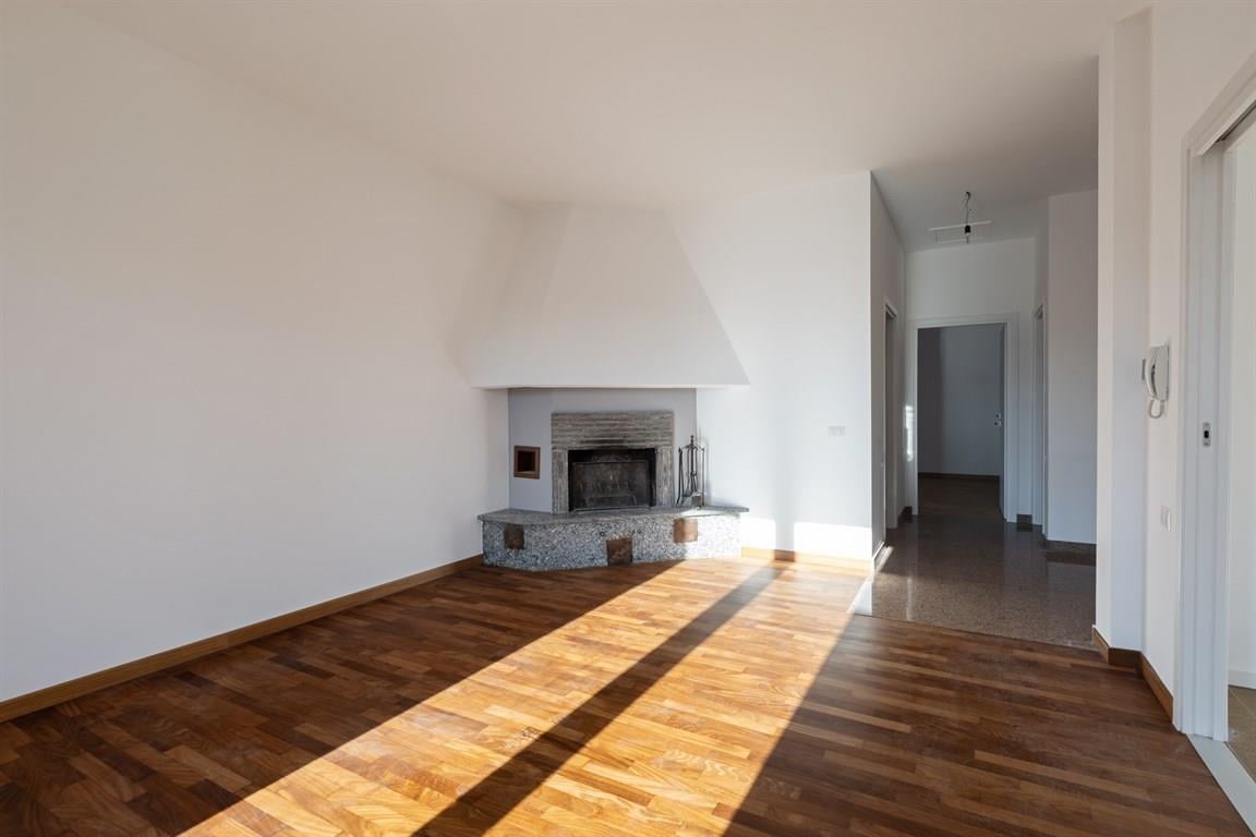 casa indipendente in vendita a Nova Milanese