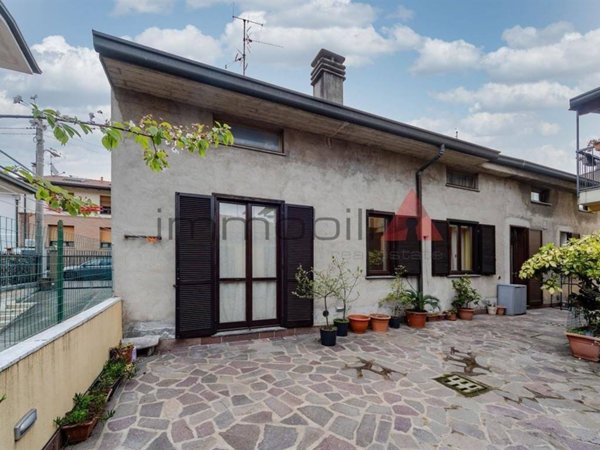 casa semindipendente in vendita a Nova Milanese