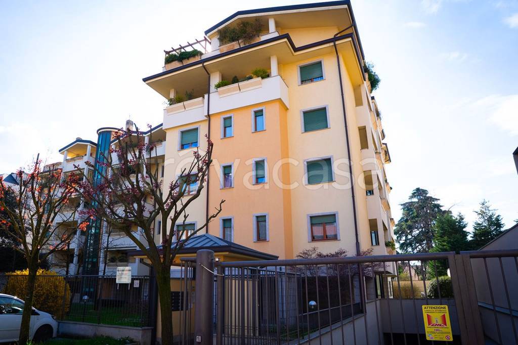 appartamento in vendita a Nova Milanese
