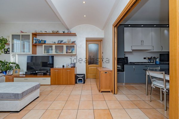 appartamento in vendita a Nova Milanese