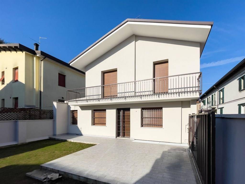 casa indipendente in vendita a Nova Milanese