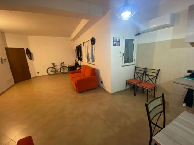 locale commerciale in vendita a Nova Milanese