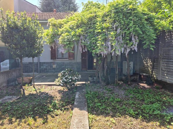 casa indipendente in vendita a Nova Milanese