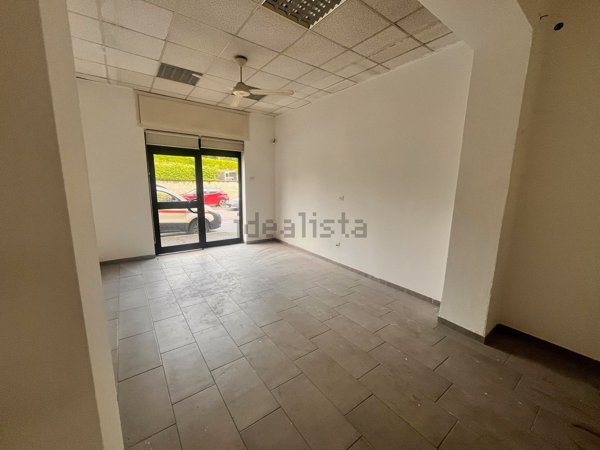 negozio in vendita a Nova Milanese