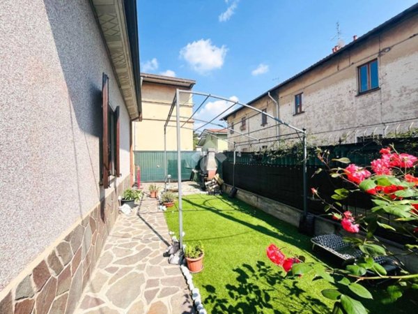 casa indipendente in vendita a Nova Milanese
