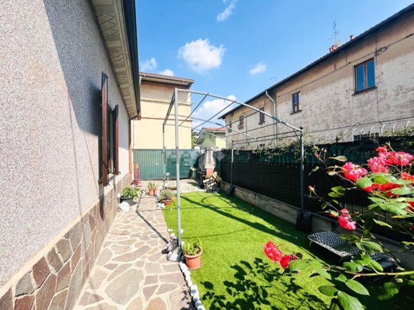 casa indipendente in vendita a Nova Milanese