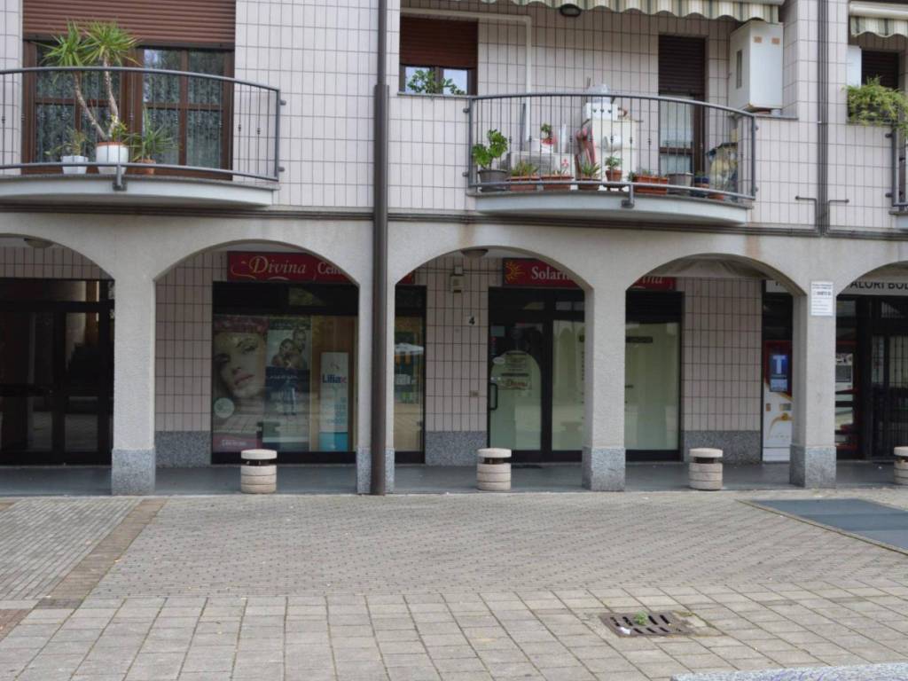 negozio in vendita a Nova Milanese