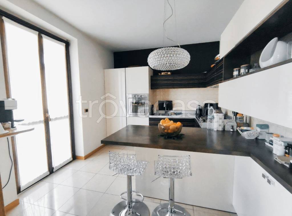 appartamento in vendita a Nova Milanese