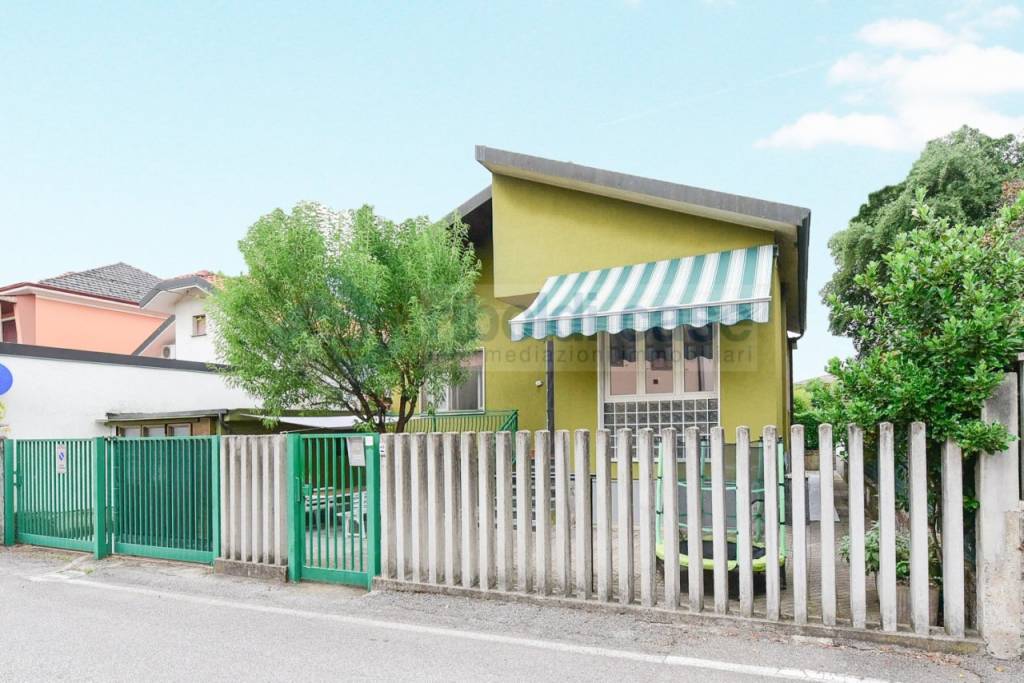 casa indipendente in vendita a Nova Milanese