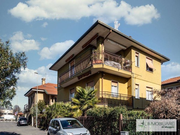 casa indipendente in vendita a Nova Milanese