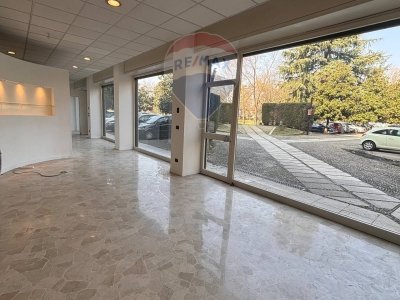 negozio in vendita a Nova Milanese