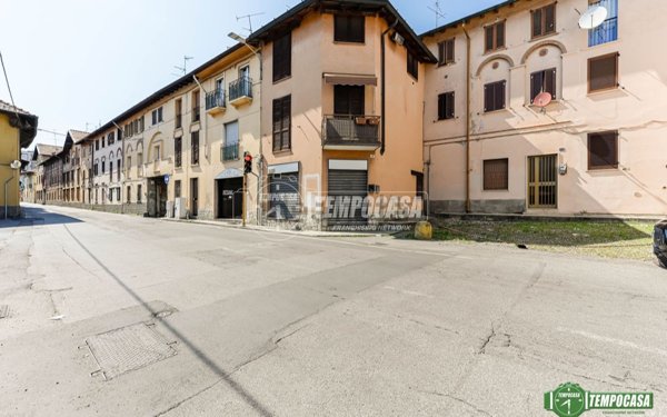 locale commerciale in vendita a Nova Milanese
