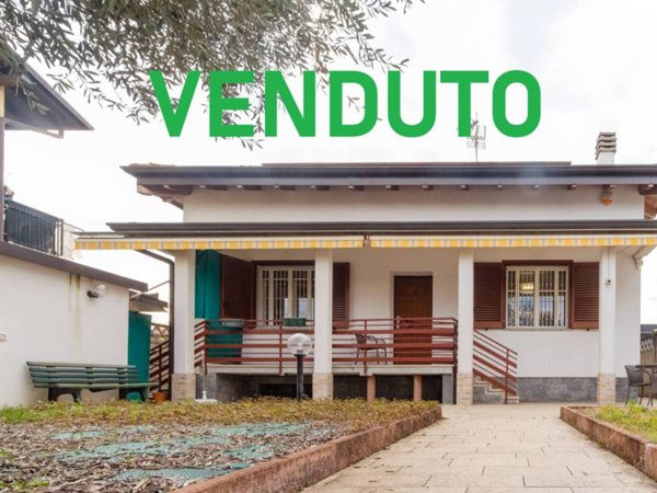 casa indipendente in vendita a Nova Milanese