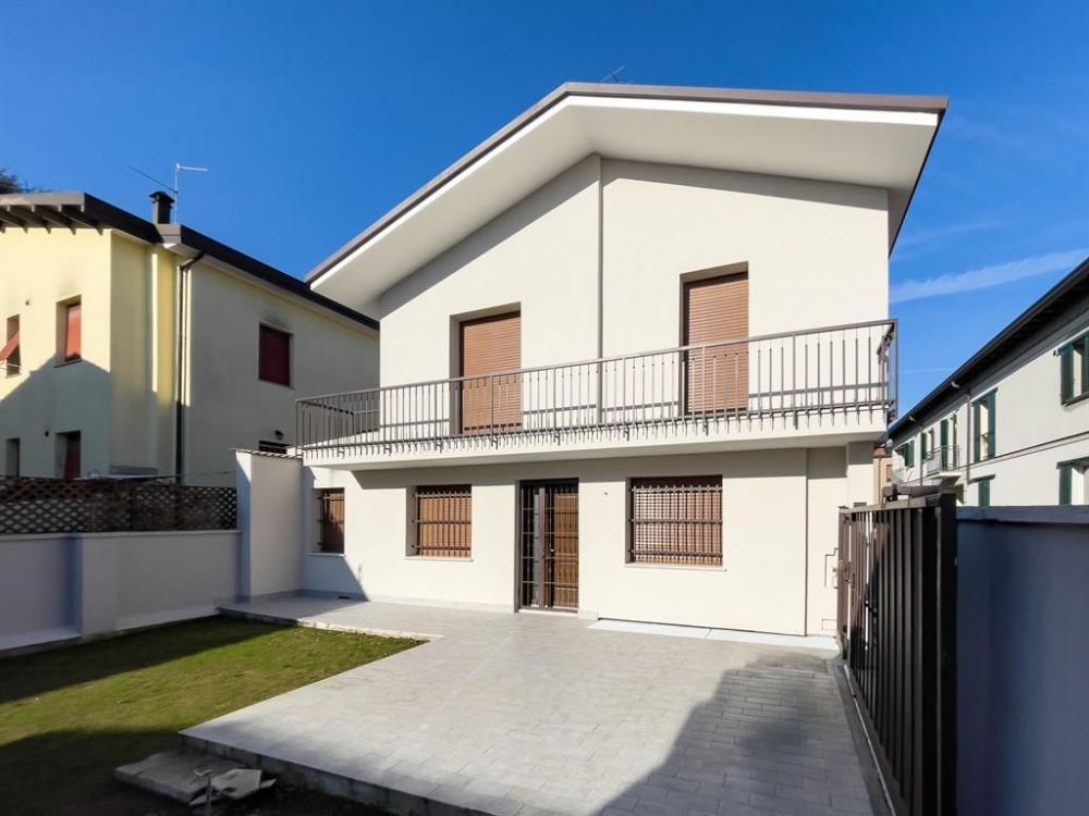 casa indipendente in vendita a Nova Milanese